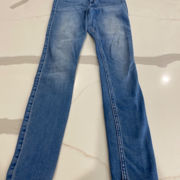 Simone High Rise A&F Skinny Jeans - Picture 2 of 4